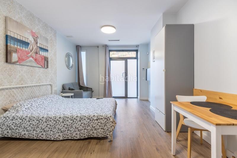 Foto d6442393-8325-4ec6-b70c-01c458f7abc0. Oficina precioso inmueble céntrico en San Antón Alicante