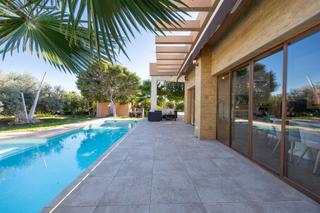 Chalet en Peña de las Águilas. Tu propia isla privada... a un paso de la ciudad.