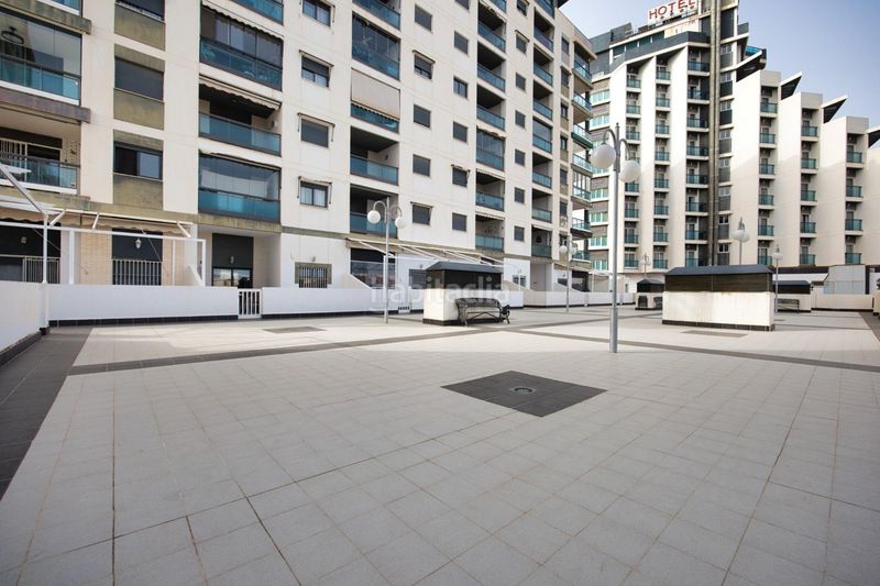 Foto 0a7a4065-20c0-40f4-82ab-2b7078b223ad. Apartament amb aparcament piscina a Campello Playa Campello (el)