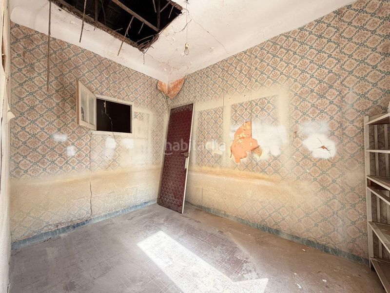 Foto 428f6934-7518-402e-ad35-6c4e35bd0d7e. Edificio en calle garbinet 52 edificio con gran potencial de transformación 557 m2 edificables solar de 192 m2 en Alicante