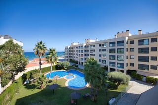 Flat  Calle tarragona. Vivienda en muchavista con terraza y preciosas vistas al mar
