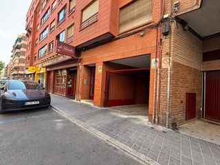 Miete Autoparkplatz in Calle calle arquitecto morell 27. Plaza de garaje en alquiler junto a el corte inglés