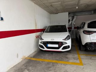 Miete Autoparkplatz in Calle del pilar 10. Garaje en san blas a un paso del centro