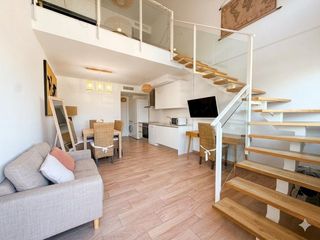 Miete Zweistöckige Wohnung in Monte y Mar. Aquí tienes un alquiler diferente para ti, apartamento dúplex..