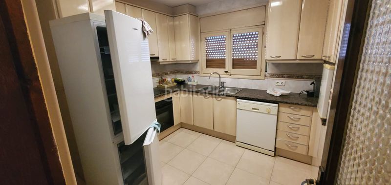 Foto b1535181-2746-4614-9295-77dd656e61bb. Casa adossada a carrer codolar 22 a Nucli Antic Escala (L´)
