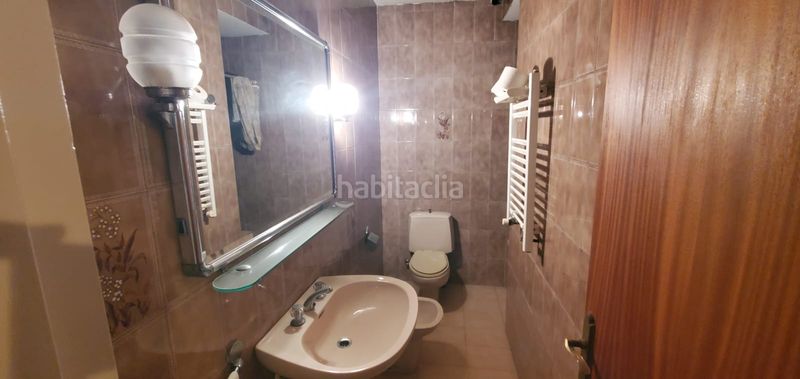 Foto cc0acaa6-1695-41bb-9926-325f9a0f3bed. Casa adossada a carrer codolar 22 a Nucli Antic Escala (L´)