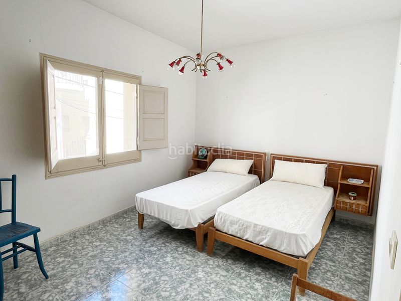 Foto 7250e137-f9dc-4ad1-ac21-2f98a4fd6251. Casa adossada a Nucli Antic Escala (L´)