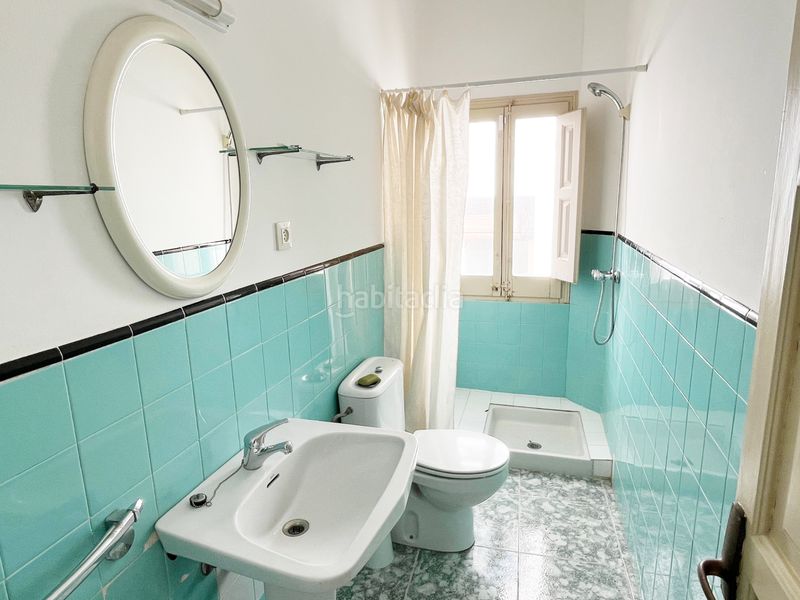 Foto d93e68a9-0bec-4df4-9195-cd2368d917e4. Casa adossada a Nucli Antic Escala (L´)