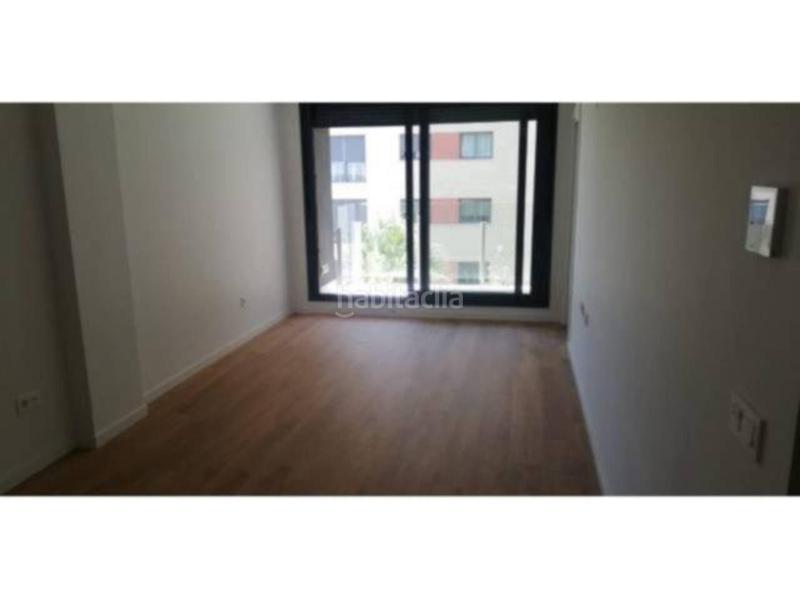Foto 774b04c5-f206-4f76-a4d4-61056989dc4a. Rent flat with parking pool in Malilla Valencia