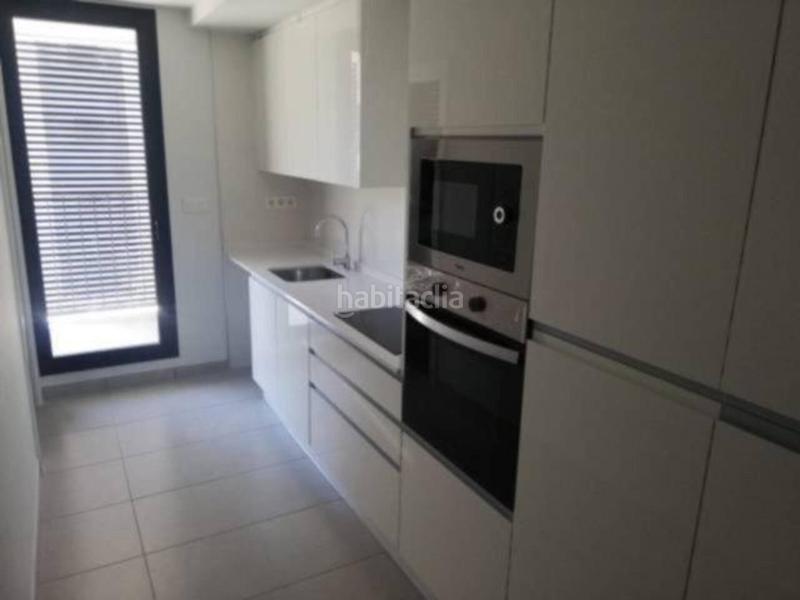 Foto 9e200bcf-3d51-4e78-b179-351e8abb3ec5. Rent flat with parking pool in Malilla Valencia