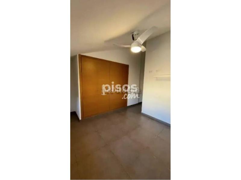 Foto 0a573404-ced8-4833-b87a-2e67c85489a6. Piso duplex en venta en la plaza dEl Carmen en El Carme Valencia