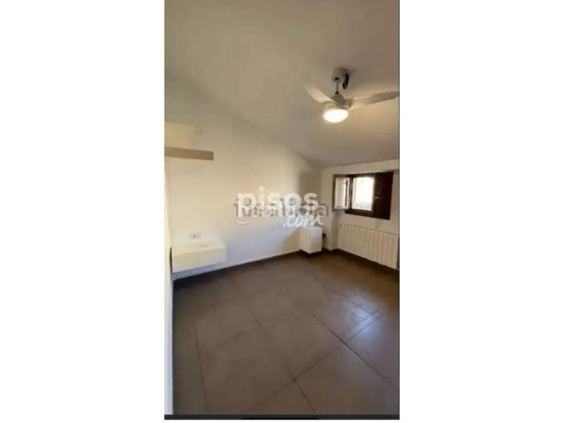 Foto 23bb025e-75f4-4335-8e48-88d5fb5fff2d. Piso duplex en venta en la plaza dEl Carmen en El Carme Valencia