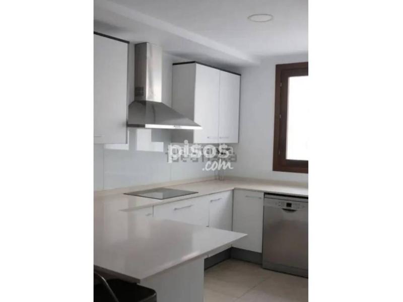 Foto a13e433f-6f62-4c35-b76a-8b448f9f7c0e. Piso duplex en venta en la plaza dEl Carmen en El Carme Valencia