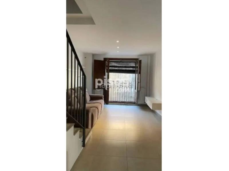 Foto f1ef1de6-a150-446c-b23b-40d3ea0a0f32. Piso duplex en venta en la plaza dEl Carmen en El Carme Valencia