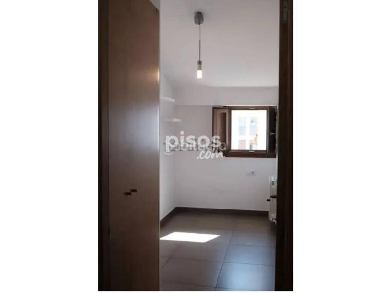 Foto fedc6a11-fd65-4b48-bce3-5ea392b9ba22. Piso duplex en venta en la plaza dEl Carmen en El Carme Valencia