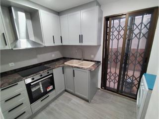 Location Appartement à Isaac peral 1. Se alquila vacio con electrodomésticos, todo reformado a etrenar