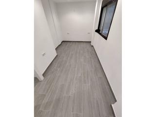 Miete Etagenwohnung in Isaac peral 1. Se alquila vacio con electrodomésticos, todo reformado a etrenar