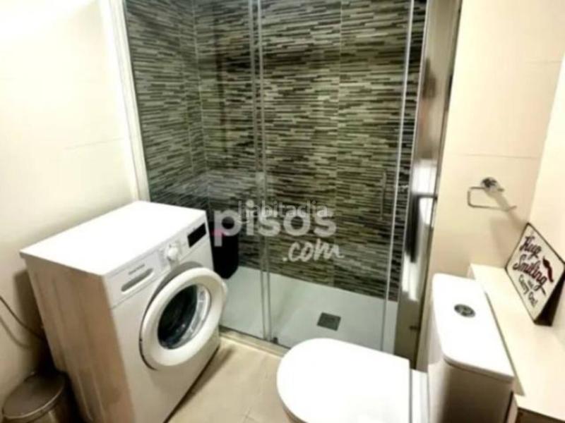 Foto b2bd5b61-5099-4830-a21f-f6bb36cfea63. Piso vivienda en venta en avda malvarrosacerca de plaza libertad simon bolivar en Valencia