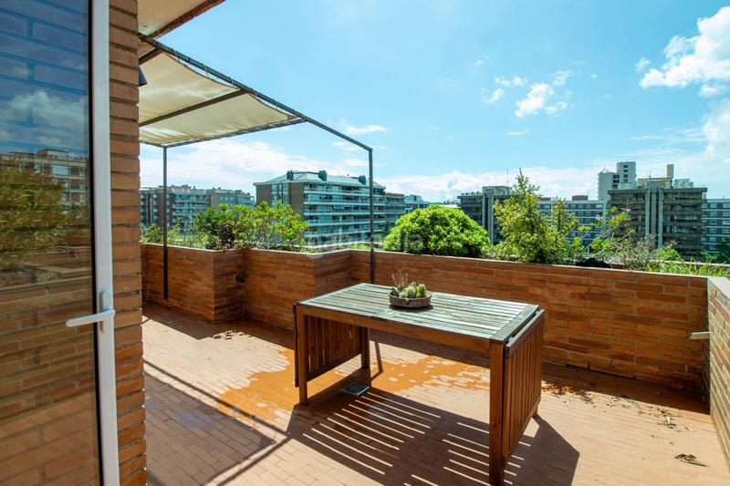 Foto 22948dad-c1ef-4b04-81b6-a8f254ac79ec. Attico con riscaldamento parcheggio in Sarrià Barcelona