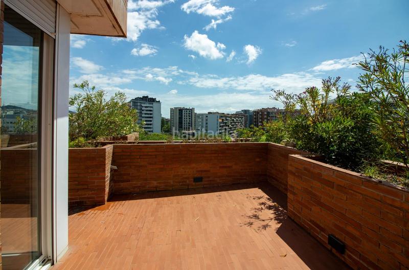 Foto 93aff84f-9053-496d-a054-fe967860985e. Attico con riscaldamento parcheggio in Sarrià Barcelona