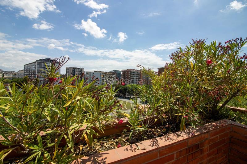 Foto e4c56695-2da5-47db-86f6-308fe5de212d. Attique avec chauffage parking dans Sarrià Barcelona