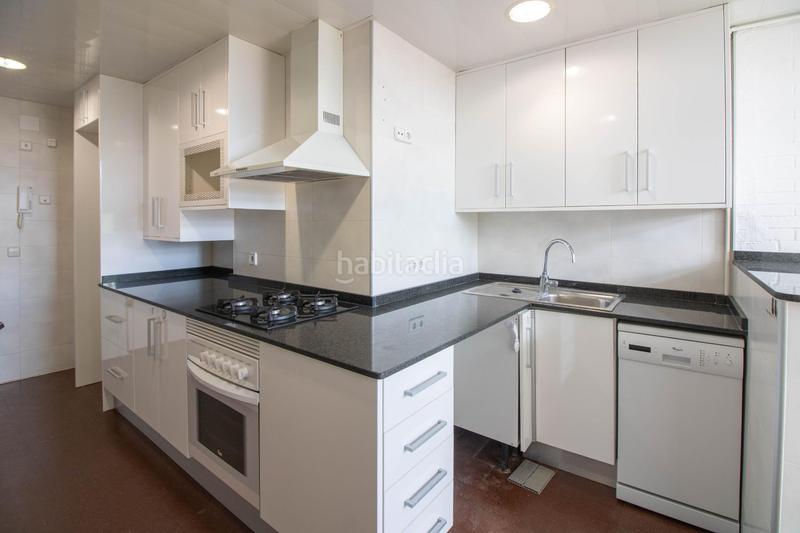 Foto 66f2d86d-850a-46f8-8eb5-cfae90e1aa08. Dachwohnung mit heizung parking in Sarrià Barcelona