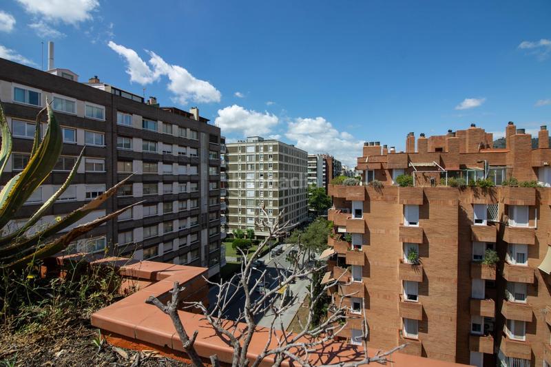 Foto e06349e8-1d11-4c73-a45b-9641366ff668. Dachwohnung mit heizung parking in Sarrià Barcelona