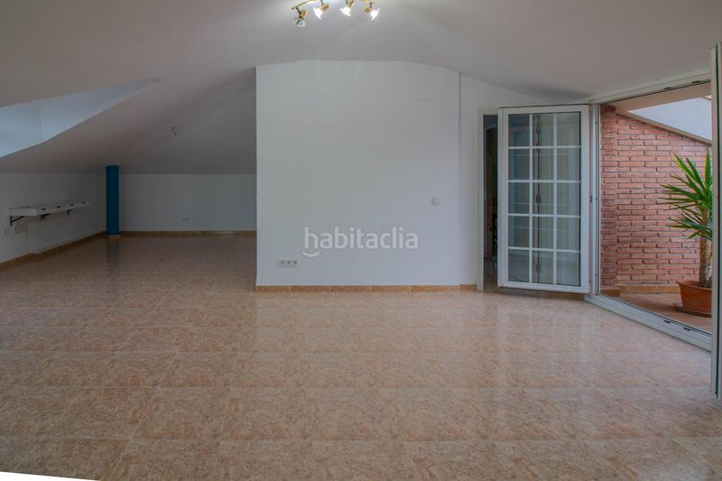 Foto 9becd0b3-fd49-4128-9ce5-cfc0088390a2. Chalet con riscaldamento parcheggio in Can Rial Esparreguera