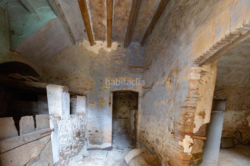 Foto 7b559ee5-735b-4c48-84b9-fa3bef6df22f. Masia amb calefacció aparcament a Vall d´en Bas (La)