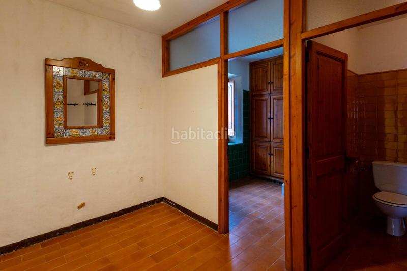 Foto ae42d6e8-9b11-40a8-b59e-701db50627b0. Masia amb calefacció aparcament a Vall d´en Bas (La)