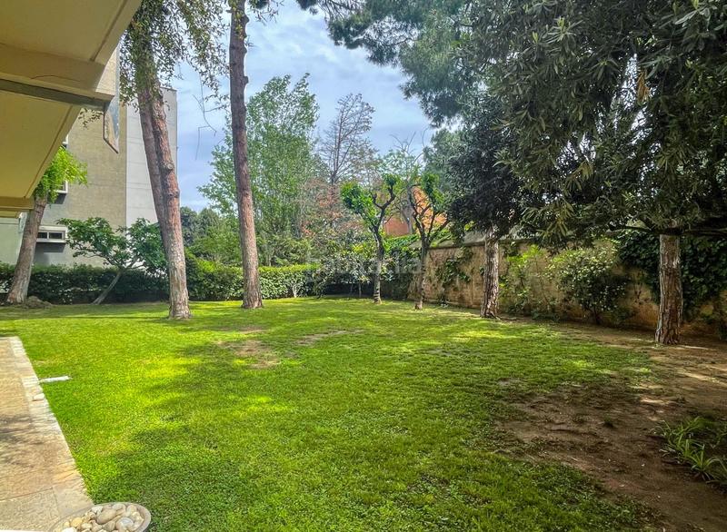 Foto bfc0efbe-4f67-41d5-9f5a-1ed92ca2a2a8. Flat with heating parking in Pedralbes Barcelona