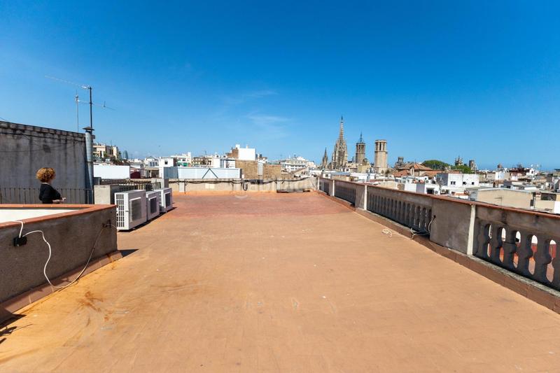 Foto 4269110a-9eff-4ba6-8e08-7553bfbd83fe. Appartement avec chauffage dans Gòtic Barcelona