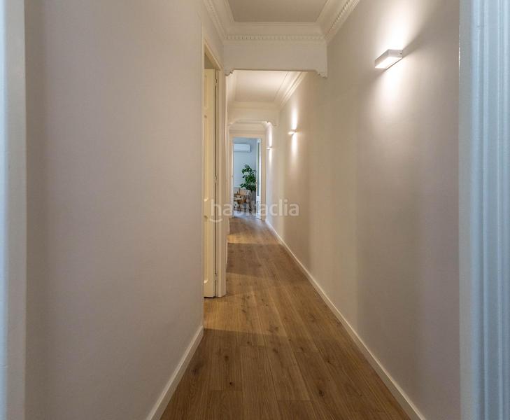 Foto 47b0484a-ec0f-4f9f-a5de-abb6f78a3a1c. Appartement avec chauffage dans Hostafrancs Barcelona