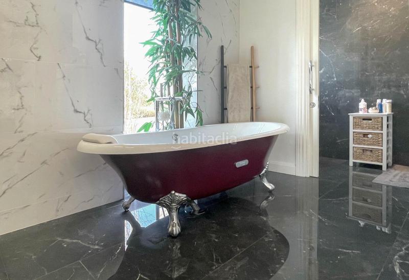 Foto 676e757b-95de-43bd-a72e-18820aef030b. Chalet avec chauffage parking piscine dans Sentmenat