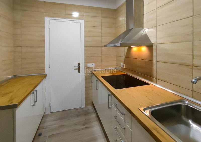 Foto 39575acc-c5ce-49c2-95ed-1380b625252c. Appartamento in La Marina del Port Barcelona