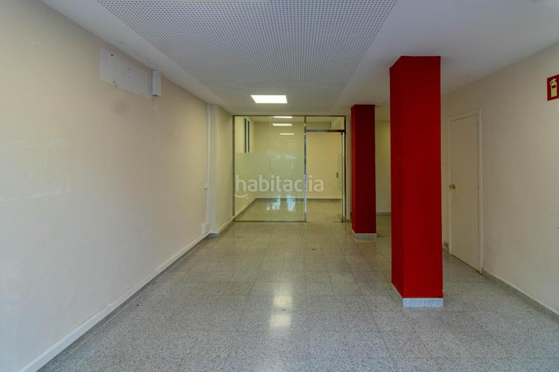 Foto c754d8d3-26e2-4f49-abb7-4b58b890af73. Alquiler local comercial en Centre Esplugues de Llobregat