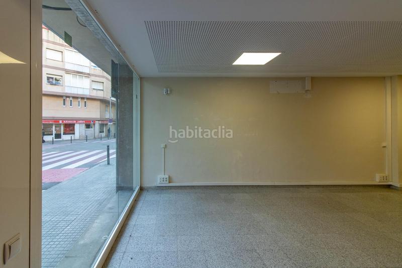 Foto 587c4eca-7282-4765-93a0-c47350e3666d. Location local commercial dans Centre Esplugues de Llobregat