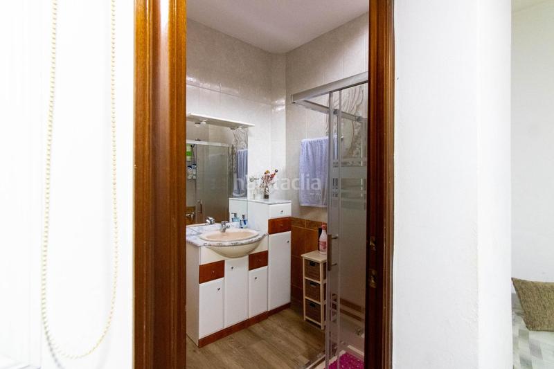 Foto 20aa8b0d-d923-4442-82b4-83eb03f1b42b. Zweistöckige wohnung mit heizung in Centre Santa Coloma de Gramenet