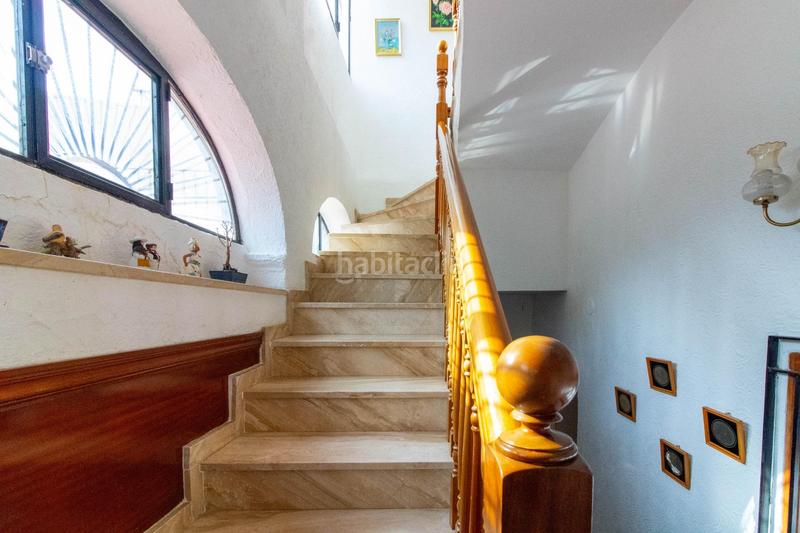 Foto 2cdd1b9c-3ee5-434c-811d-68a95489e6d7. Zweistöckige wohnung mit heizung in Centre Santa Coloma de Gramenet