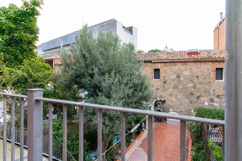 Foto 3521540f-21e4-4cd2-a3c9-ac9151507a82. Zweistöckige wohnung mit heizung in Centre Santa Coloma de Gramenet