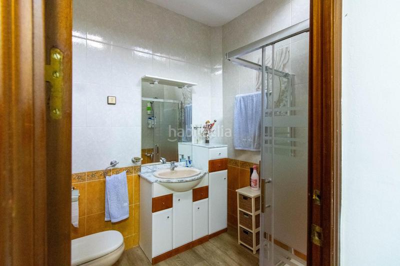 Foto 37e2b275-2a79-47eb-9ba7-c444dd4a931f. Zweistöckige wohnung mit heizung in Centre Santa Coloma de Gramenet