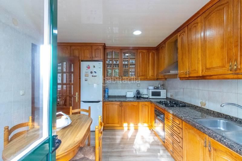 Foto 3dc8c419-455e-4db7-adbf-2b7bfed56c89. Zweistöckige wohnung mit heizung in Centre Santa Coloma de Gramenet