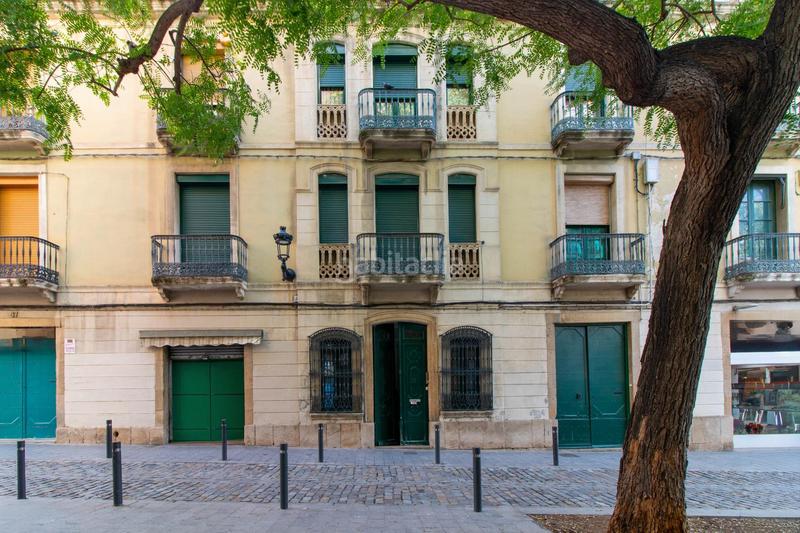 Foto 3f9c3b34-98c4-4d3a-a94d-f2bf34b7b1a8. Zweistöckige wohnung mit heizung in Centre Santa Coloma de Gramenet