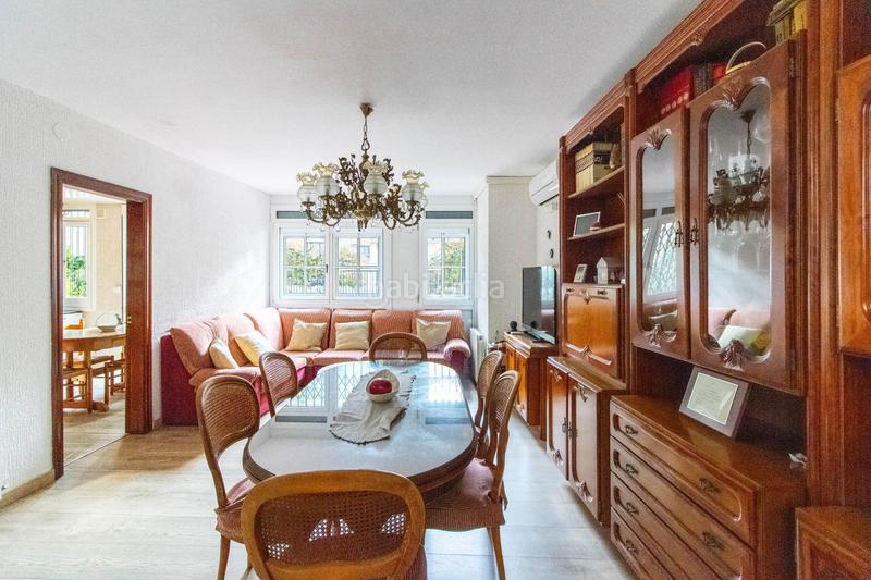 Foto 6772d697-21c2-493c-b789-0919766b76de. Zweistöckige wohnung mit heizung in Centre Santa Coloma de Gramenet