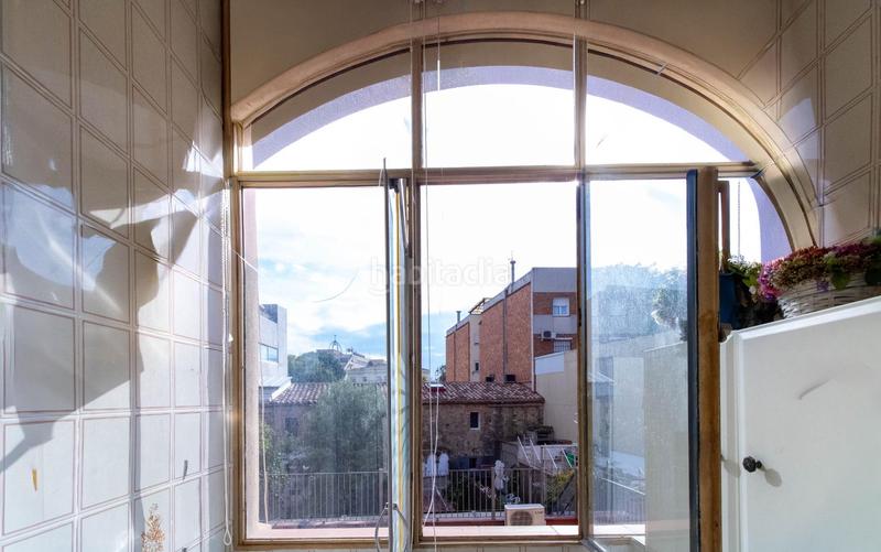 Foto c7513ffd-aba7-43cf-96b0-01883a267730. Zweistöckige wohnung mit heizung in Centre Santa Coloma de Gramenet