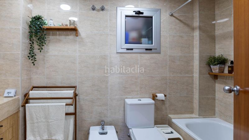 Foto f77d052b-3b38-4266-9e47-0a4f47ea6074. Àtic amb aparcament a Sant Joan Baptista Sant Adrià de Besòs