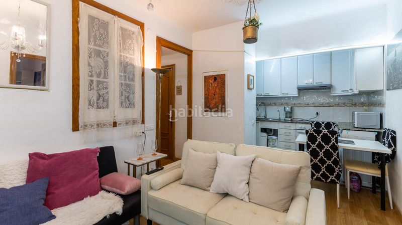 Foto 599913ac-9b8a-4490-b5e1-c675cfae5a8e. Pis a Sants Barcelona