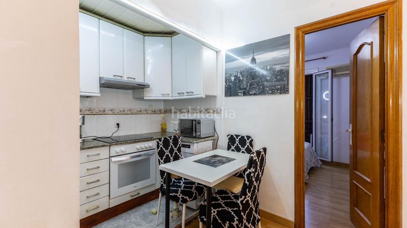 Foto 758e62f9-3841-4ad0-ad55-063ba8c9a7ee. Pis a Sants Barcelona