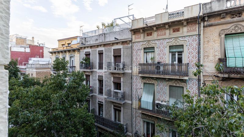 Foto f7b68cea-7c36-482b-937a-de35fa96d606. Pis a Sants Barcelona