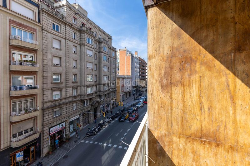 Foto afc65018-7335-4ad3-9d65-a840766f8aa4. Pis amb calefacció aparcament a Putget - Farró Barcelona